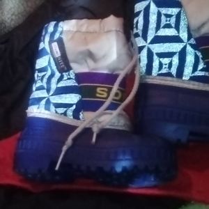 Sorel snow boots (kids sz8)